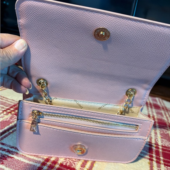 Bebe Pink Embossed Crossbody with Gold Chain NWT - Picture 5 of 6
